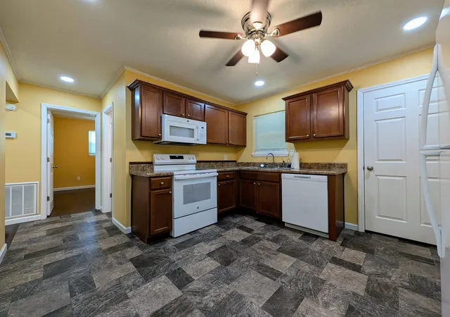 Photo 3 of Single family home for sale at 125 NE Dixie Dr, Cleveland, TN 37323 | MLS# 1541059 | Listing updated on 2026-08-19