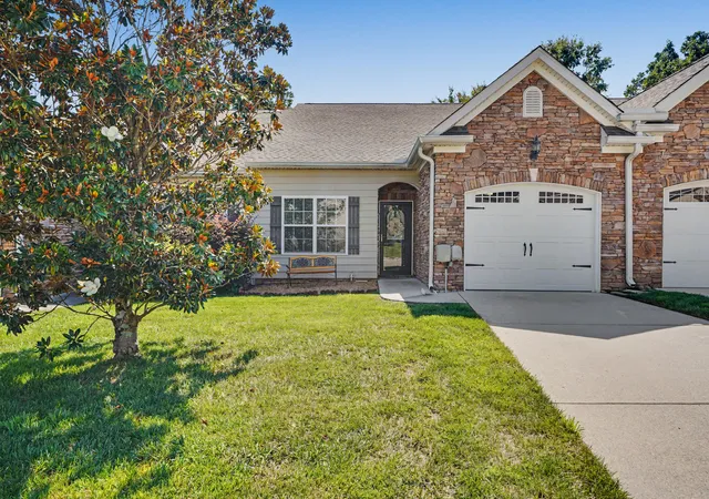 Photo 1 of Single family home for sale at 7624 Magnolia Leaf Ln, Chattanooga, TN 37421 | MLS# 1541273 | Listing updated on 2026-08-21