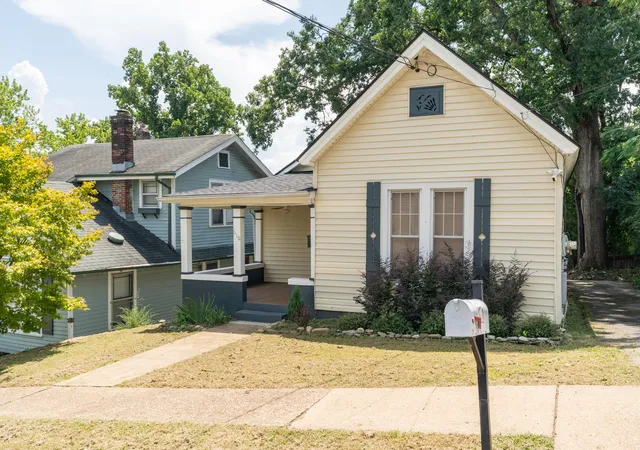 Photo 1 of Single family home for sale at 616 Colville St, Chattanooga, TN 37405 | MLS# 1541112 | Listing updated on 2026-08-24