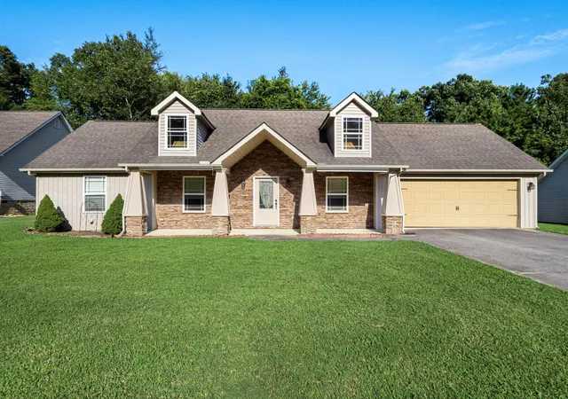 1st image of 404 Southern Dr, Ringgold, GA 30736 | MLS# 1541139