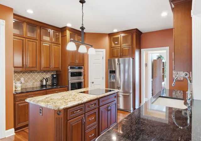 Photo 3 of Sale Pending at 7115 River Run Dr, Chattanooga, TN 37416 | MLS# 1541132 | Listing updated on 2026-09-14