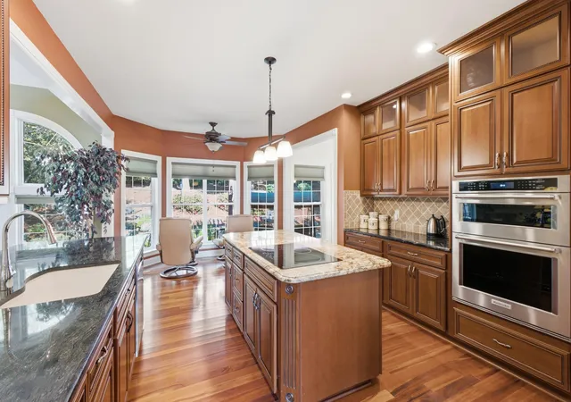 Photo 3 of Sale Pending at 7115 River Run Dr, Chattanooga, TN 37416 | MLS# 1541132 | Listing updated on 2026-09-14