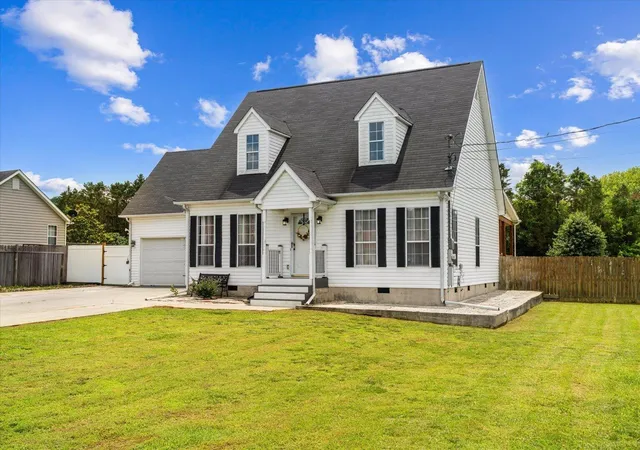 Photo 2 of Single family home for sale at 312 Mercer Dr Nw, Dalton, GA 30721 | MLS# 1541186 | Listing updated on 2026-08-20