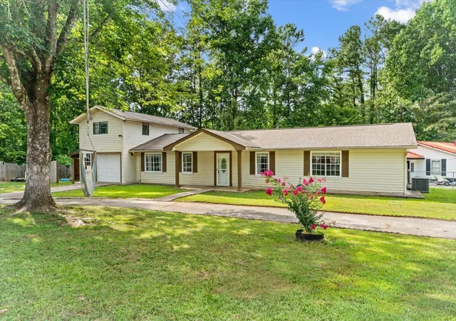 1st image of 256 Cheyenne Trl Nw, Dalton, GA 30721 | MLS# 1541190