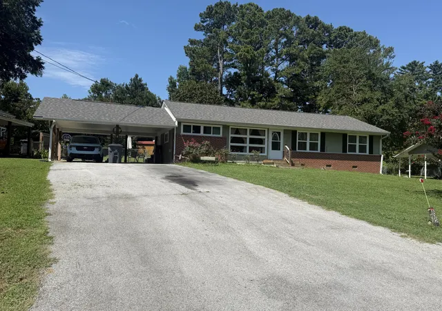 Photo 1 of Single family home for sale at 805 N Duke St, La Fayette, GA 30728 | MLS# 1541319 | Listing updated on 2026-09-14