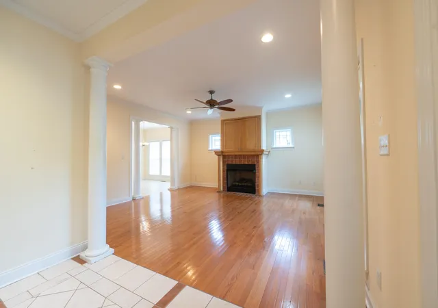 Photo 2 of Single family home for sale at 217 Horse Creek Dr Dr, Chattanooga, TN 37405 | MLS# 1541298 | Listing updated on 2026-08-31