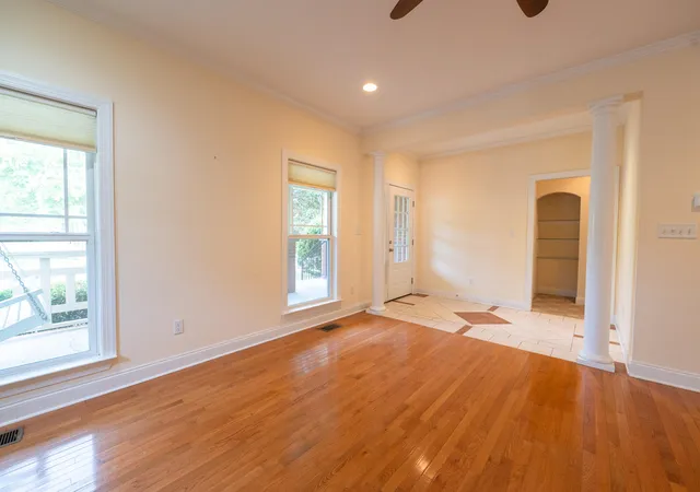 Photo 4 of Single family home for sale at 217 Horse Creek Dr Dr, Chattanooga, TN 37405 | MLS# 1541298 | Listing updated on 2026-08-31