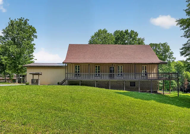 3rd image of 936 Stage Coach Rd, Palmer, TN 37365 | MLS# 1541318