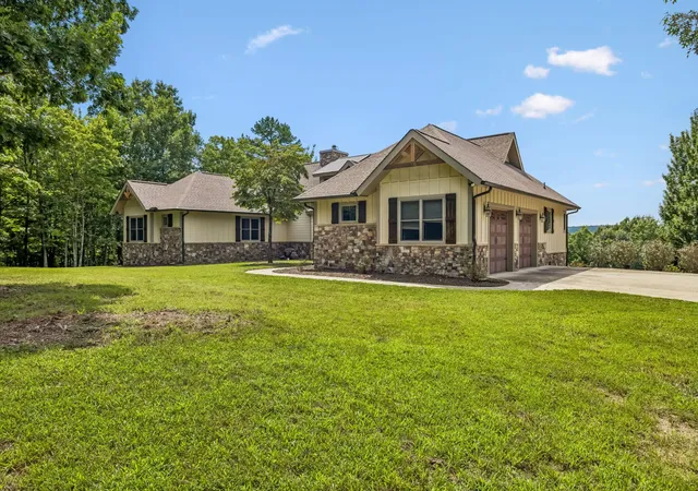 Photo 3 of Single family home for sale at 2620 Hobbstown Rd, Dunlap, TN 37327 | MLS# 1541367 | Listing updated on 2026-08-25