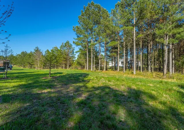 1st image of 285 Pioneer Rd #215, Jasper, TN 37347 | MLS# 1541395