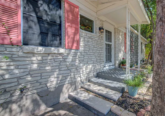 Photo 3 of Single family home for sale at 110 W Saint Johns Ave, Austin, TX 78752 | MLS# 6884614 | Listing updated on 2026-09-17