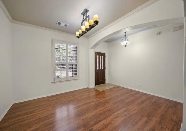 Listing Photo 5 - Condo for sale in building located at 4229 Johns Light Dr, Austin, TX 78727