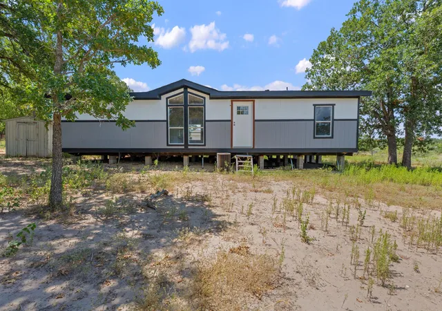 Manufactured home for sale at 1385 Pettytown Rd, Dale, TX 78616 | MLS# 6176360