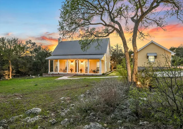 Photo 3 of Single family home for sale at 335 Deer Crk Dr, San Marcos, TX 78666 | MLS# 8395652 | Listing updated on 2026-09-17