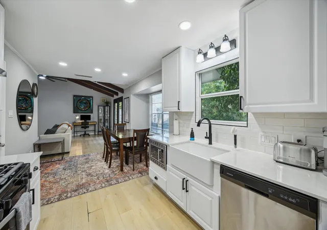 Photo 3 of Single family home for sale at 10414 Quail Ridge Dr, Austin, TX 78758 | MLS# 5089978 | Listing updated on 2026-09-17