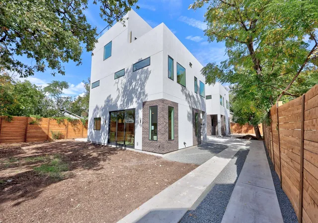 Photo 4 of Single family home for sale at 1175 Navasota St #2, Austin, TX 78702 | MLS# 7198522 | Listing updated on 2026-09-16