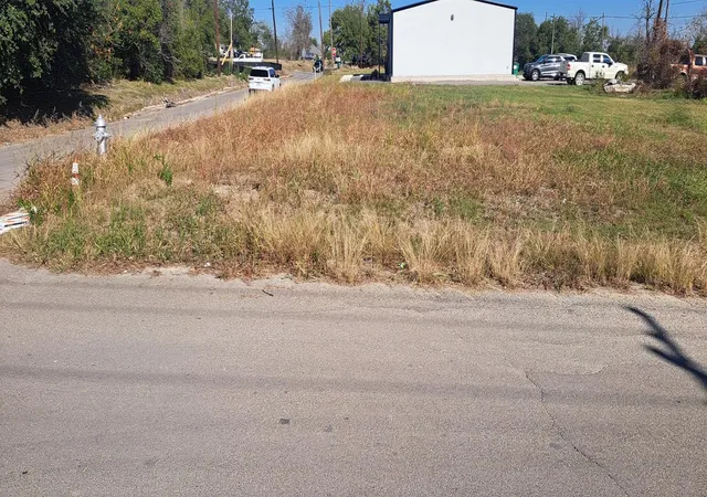 Photo 3 of Land for sale at 304 Burkett St, Taylor, TX 76574 | MLS# 3474342 | Listing updated on 2026-09-18