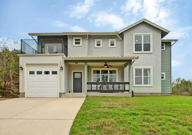 Photo 1 of Single family home for sale at 17305 Lake Wood Cir, Dripping Springs, TX 78620 | MLS# 7402273 | Listing updated on 2026-09-17