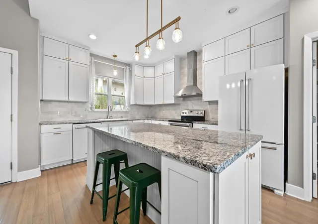 Photo 2 of Single family home for sale at 17305 Lake Wood Cir, Dripping Springs, TX 78620 | MLS# 7402273 | Listing updated on 2026-09-17