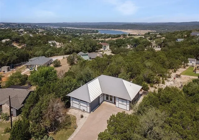 Photo 1 of Single family home for sale at 5704 Roundup Way, Lago Vista, TX 78645 | MLS# 9465032 | Listing updated on 2026-09-17