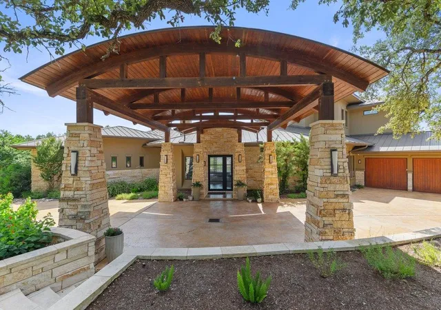 Photo 2 of Mansion for sale at 17800 Flagler Dr, Austin, TX 78738 | MLS# 7894758 | Listing updated on 2026-10-06