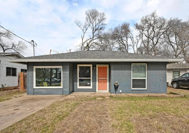 Photo 1 of Single family home for sale at 6302 Thurgood Ave, Austin, TX 78721 | MLS# 5840715 | Listing updated on 2026-09-16