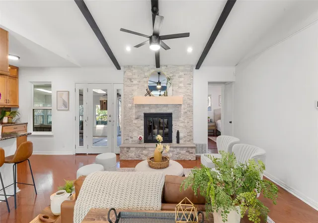 Photo 3 of Single family home for sale at 1704 Shelbourne Dr, Austin, TX 78752 | MLS# 3401964 | Listing updated on 2026-09-16