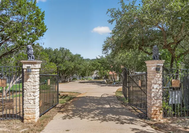 Photo 1 of Single family home for sale at 3405 Bee Crk Rd, Spicewood, TX 78669 | MLS# 4814566 | Listing updated on 2026-09-16