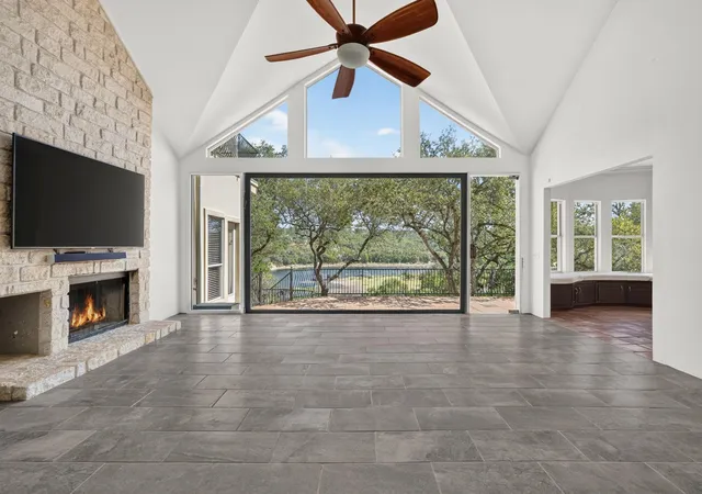 Photo 4 of Single family home for sale at 3405 Bee Crk Rd, Spicewood, TX 78669 | MLS# 4814566 | Listing updated on 2026-09-16
