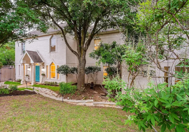 Photo 2 of Sale Pending at 9402 Bluegrass Dr, Austin, TX 78759 | MLS# 6440217 | Listing updated on 2026-10-26