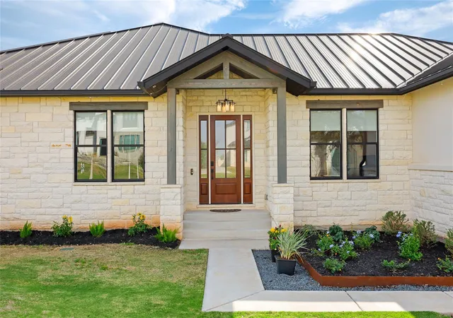 Photo 2 of Single family home for sale at 15421 Mccormick Vista Dr, Austin, TX 78734 | MLS# 6622922 | Listing updated on 2026-09-22