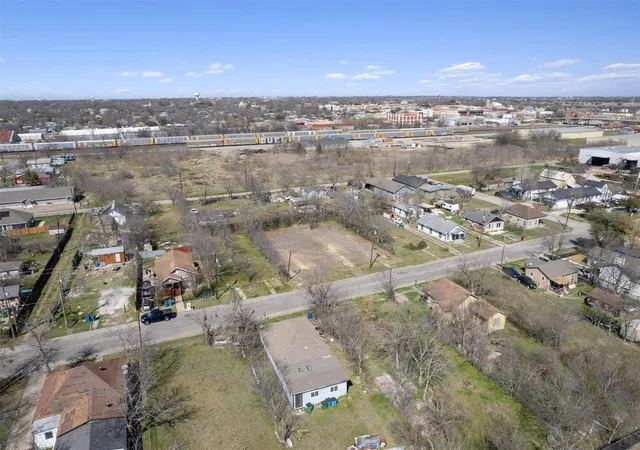 Photo 4 of Land for sale at 508 W Martin Luther King Jr Blvd, Taylor, TX 76574 | MLS# 9980466 | Listing updated on 2026-09-24