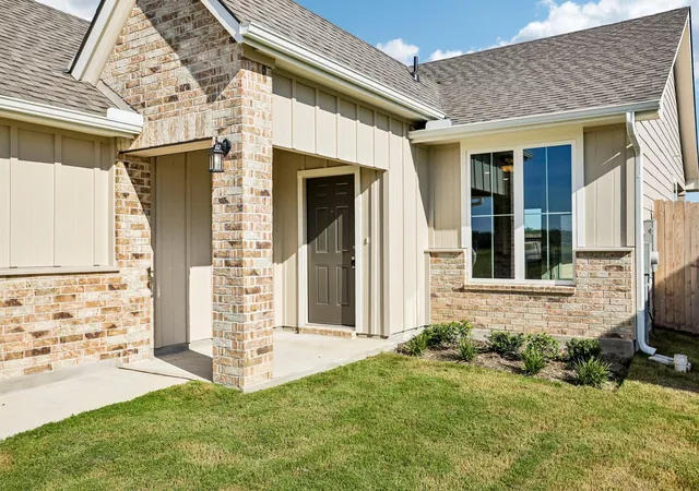 Photo 3 of Single family home for sale at 228 Gus Loop, Georgetown, TX 78626 | MLS# 3913478 | Listing updated on 2026-10-16