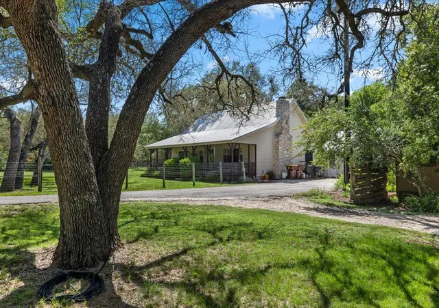 Photo 2 of Single family home for sale at 200 Little Barton Dr, Dripping Springs, TX 78620 | MLS# 3777363 | Listing updated on 2026-09-16