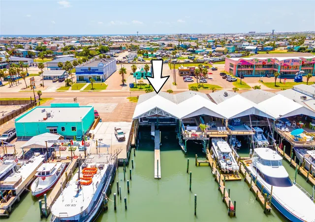 Photo 3 of Sale Pending at 318 W Cotter Ave #2, Port Aransas, TX 78373 | MLS# 4658301 | Listing updated on 2026-10-06