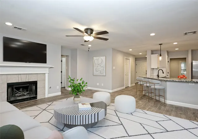Photo 1 of Sale Pending at 209 Pheasant Rdg, Round Rock, TX 78665 | MLS# 9352011 | Listing updated on 2026-10-28