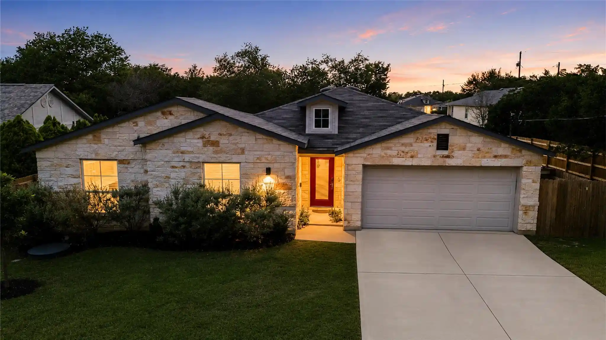 Photo 1 of Single family home for sale at 5302 Thunderbird St, Lago Vista, TX 78645 | MLS# 4734606 | Listing updated on 2026-10-07