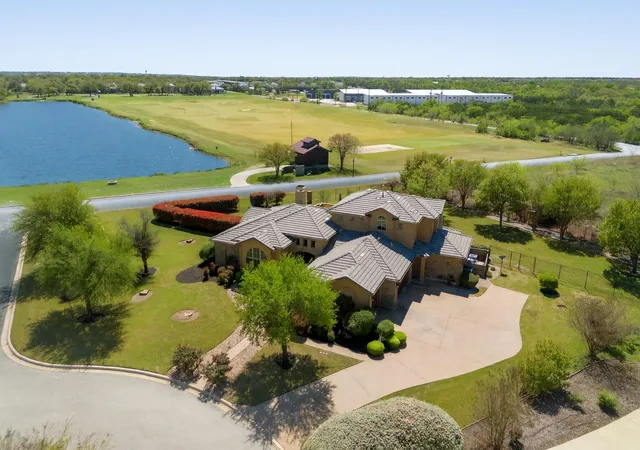 Photo 3 of Single family home for sale at 101 Hammerstone Cv, Georgetown, TX 78628 | MLS# 4311955 | Listing updated on 2026-09-16