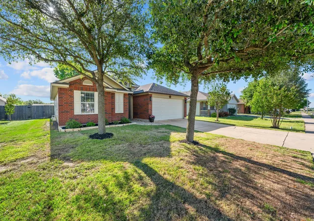 Photo 34 of Single family home for sale at 303 Mccoy Ln, Hutto, TX 78634 | MLS# 9597713 | Listing updated on 2026-09-08