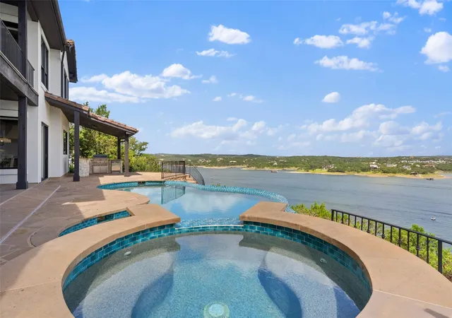 Photo 3 of Single family home for sale at 1208 Watercliffe Dr, Lago Vista, TX 78645 | MLS# 1666560 | Listing updated on 2026-09-09