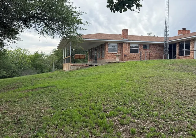 Photo 3 of Single family home for sale at 713 Fm 153, Smithville, TX 78957 | MLS# 9320025 | Listing updated on 2026-09-17