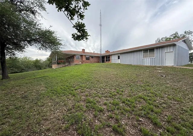 Photo 4 of Single family home for sale at 713 Fm 153, Smithville, TX 78957 | MLS# 9320025 | Listing updated on 2026-09-17