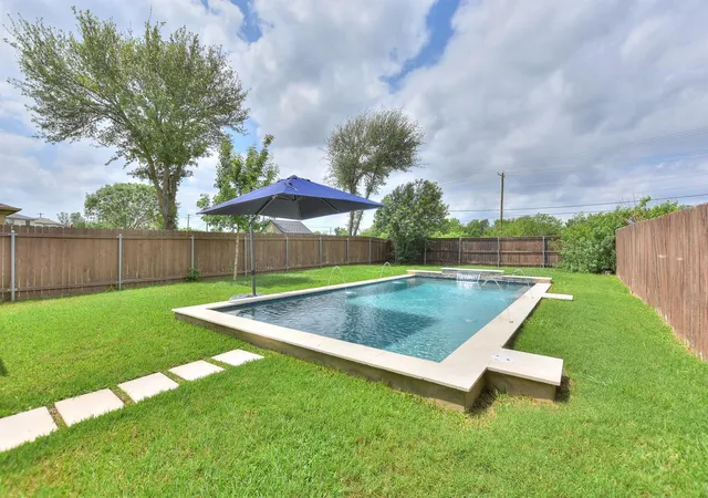 Photo 3 of Single family home for sale at 74 Jan Ln, Georgetown, TX 78626 | MLS# 8454446 | Listing updated on 2026-09-16