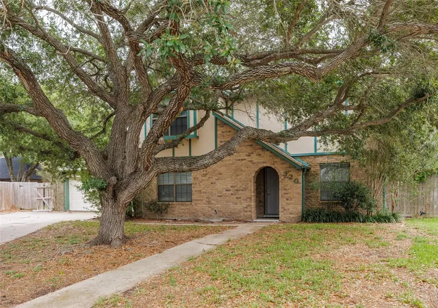 Photo 1 of Single family home for sale at 320 Long Pointe Dr, Portland, TX 78374 | MLS# 2324221 | Listing updated on 2026-09-30