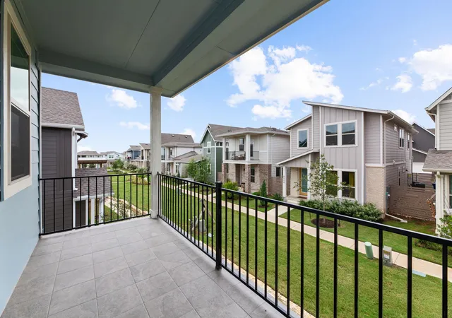 Listing Photo 5 - Condo for sale in building located at 8509 Escovedo Dr, Austin, TX 78744 - Unit #410