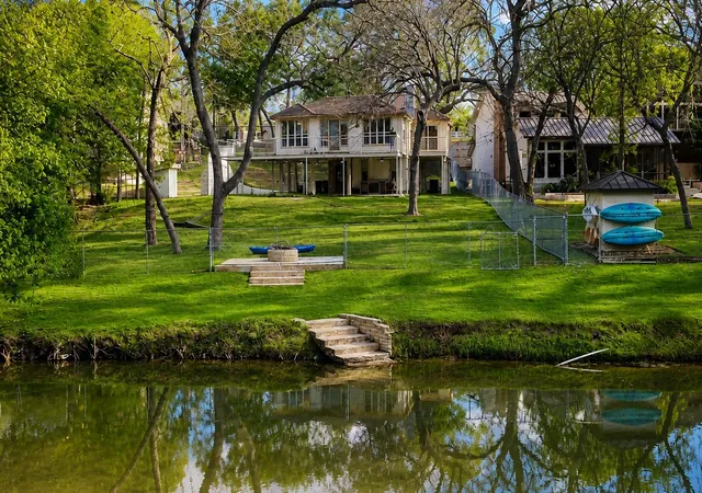 Photo 1 of Single family home for sale at 716 River Cliff Dr, Canyon Lake, TX 78133 | MLS# 7355459 | Listing updated on 2026-09-17