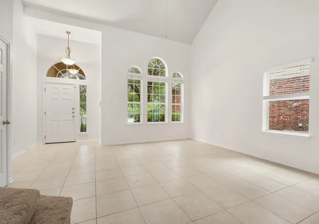 Photo 4 of Single family home for sale at 813 Kevin Taylor Dr, Austin, TX 78745 | MLS# 4520540 | Listing updated on 2026-09-16