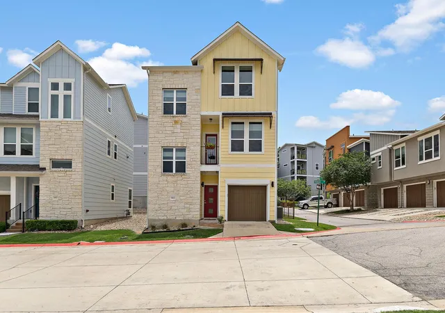 Listing Photo 4 - Condo for sale in building located at 1913 Teagle Dr, Austin, TX 78741