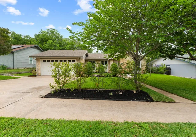 Photo 4 of Sale Pending at 1608 Springer Ln, Austin, TX 78758 | MLS# 8231778 | Listing updated on 2026-09-08