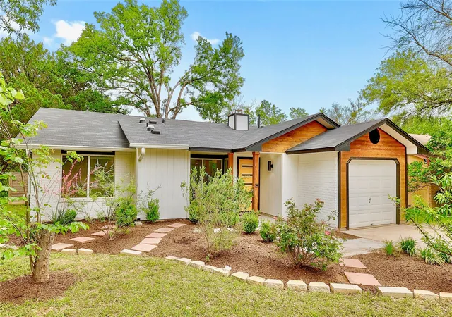Photo 1 of Single family home for sale at 7609 Crystalbrook Dr W, Austin, TX 78724 | MLS# 8529142 | Listing updated on 2026-10-17